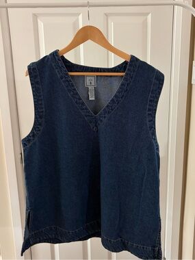 V-Neck Sleeveless Denim Vest/Top [Size Large]